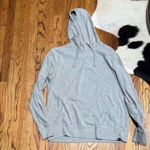 ✨ Faherty Lightweight Knit Hoodie – Heather Grey – Men’s Medium